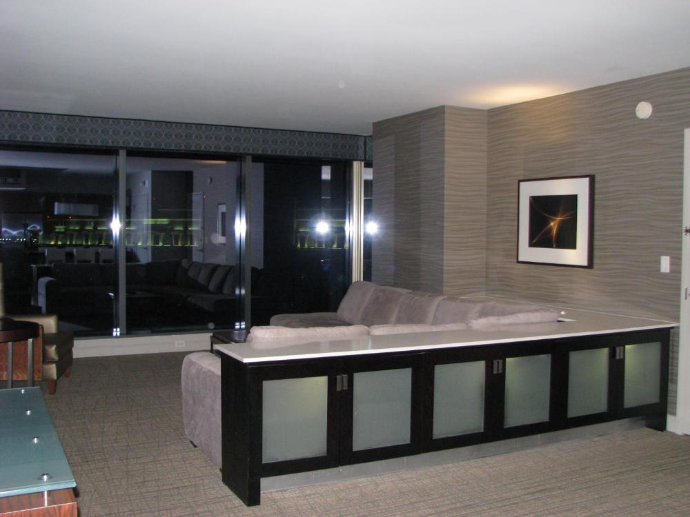 One-Bedroom Suite with Kitchen interior